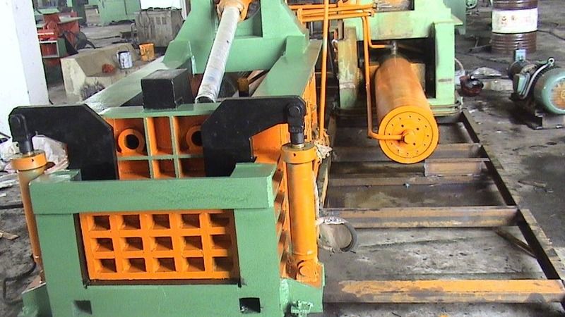Scrap Steel Production Rate of 2.2-3.5 tons/hour in Scrap Metal Compactor Machine with Omron Japan PLC Operation