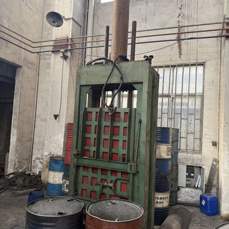 High-Density 100Ton Vertical Cardboard Baler 350–500kg Bale Weight With Low Energy Consumption