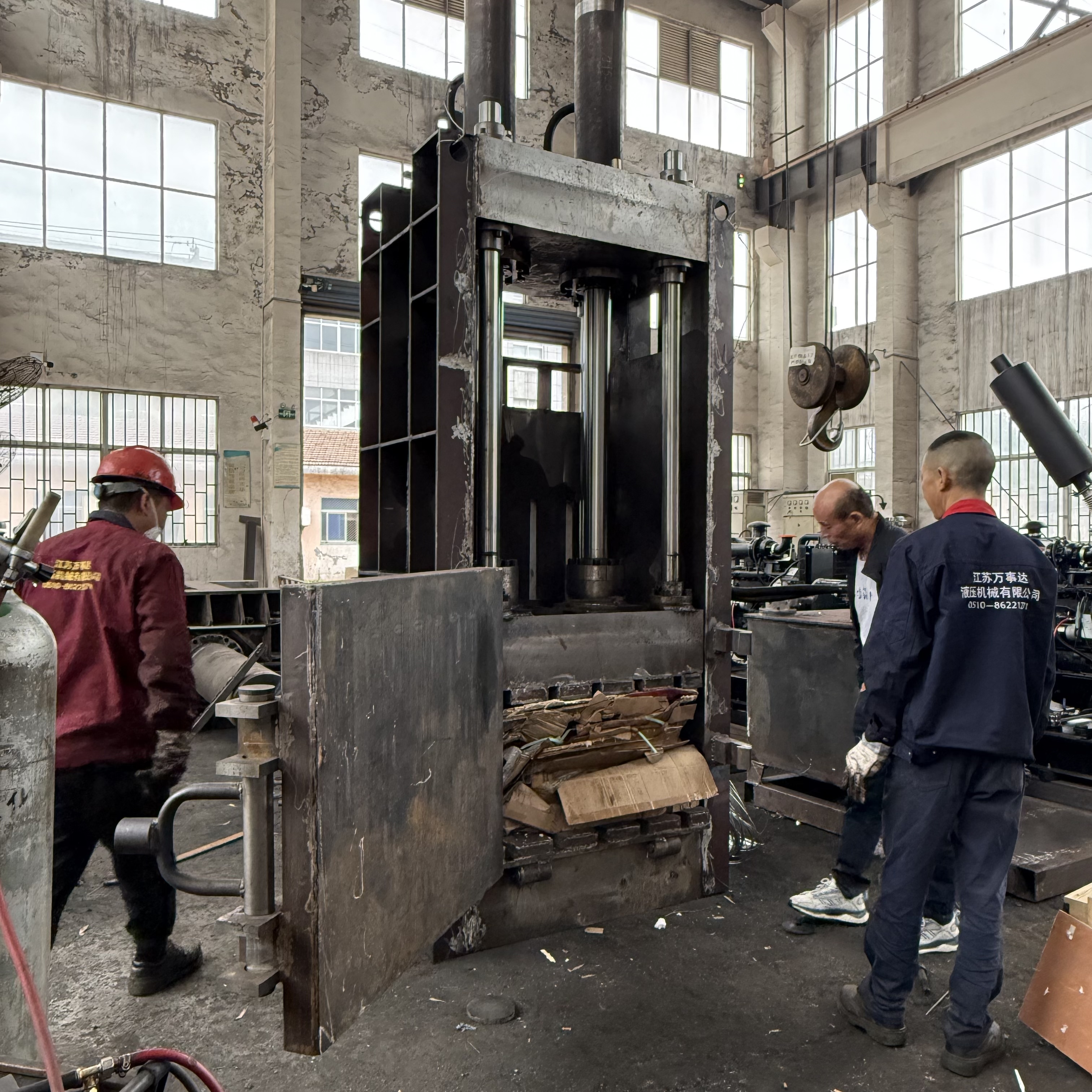 Heavy-Duty Hydraulic Vertical Waste Cardboard Baler For Plastic And Recycling Materials