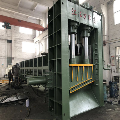 Maszyna hydrauliczna 1000 ton z szerokością cięcia 2000 mm do cięcia i recyklingu metalu ciężkiego