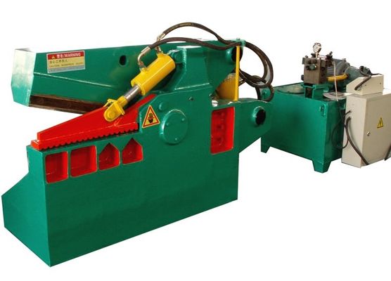 Nożyce do złomu elektryczne 2500 KN do recyklingu i przetwarzania złomu
