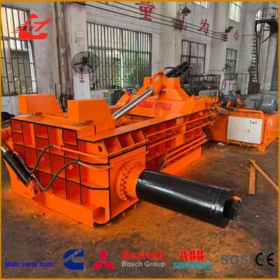 Duży komórkowy baler hydrauliczny 2500KN do średnich i dużych projektów recyklingu złomu